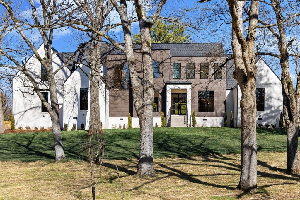 Beautiful New Construction Home in Nashville, TN: A Warm and Welcoming Oasis Listed at $2.75M