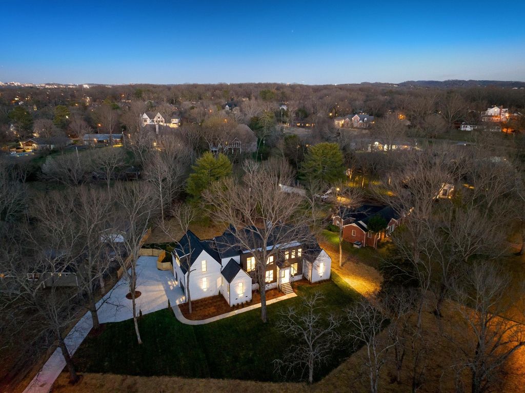 Beautiful New Construction Home in Nashville, TN: A Warm and Welcoming Oasis Listed at $2.75M