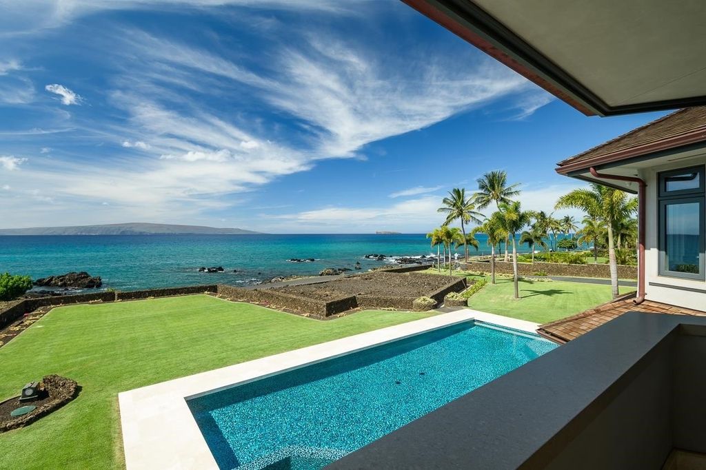 Breathtaking Estate with Unparalleled Views of Emerald and Turquoise Waters in Ahihi Bay, HI, Listed for $26.5M