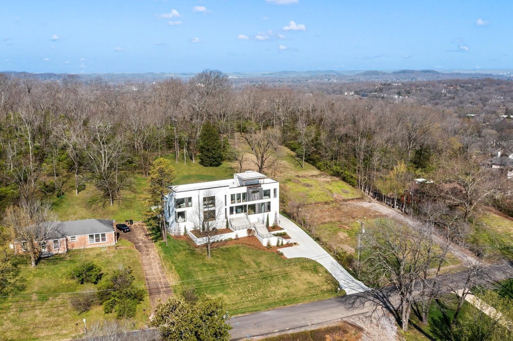 Captivating Modern Hillside Residence with Panoramic Views and Cutting-Edge Automation in Nashville, TN Listed at $6 Million