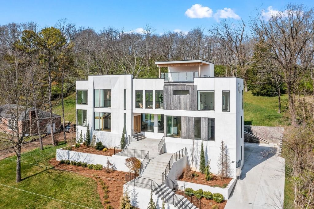 Captivating Modern Hillside Residence with Panoramic Views and Cutting-Edge Automation in Nashville, TN Listed at $6 Million