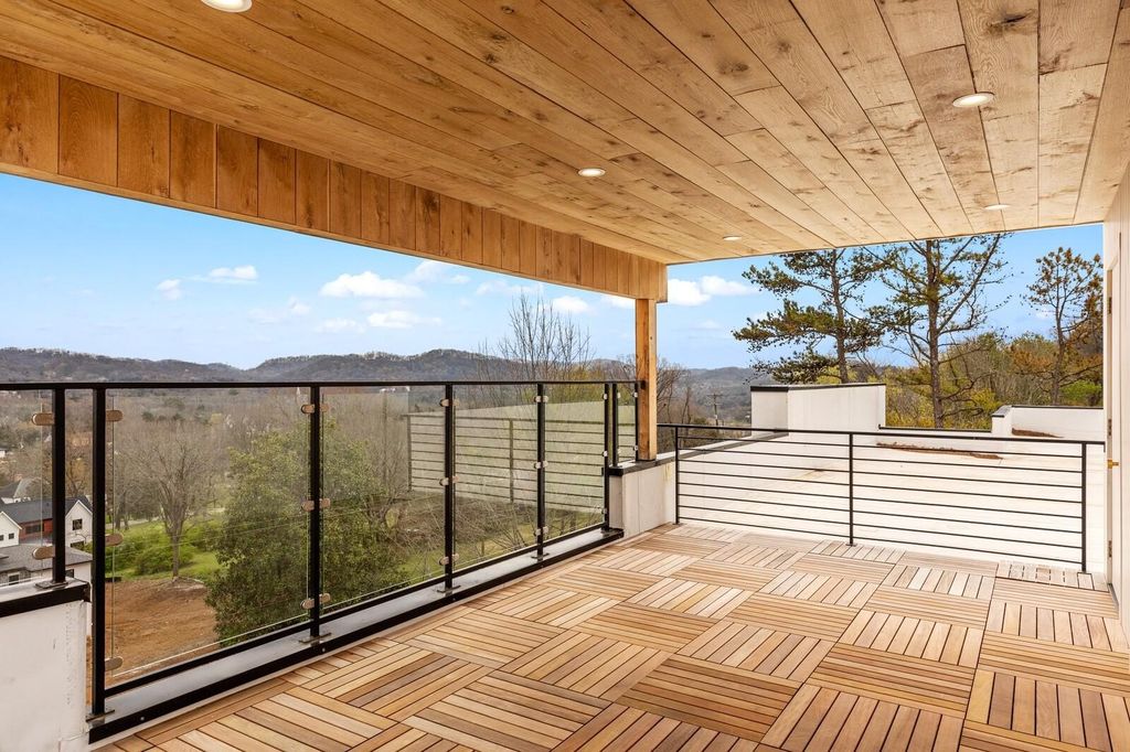 Captivating Modern Hillside Residence with Panoramic Views and Cutting-Edge Automation in Nashville, TN Listed at $6 Million