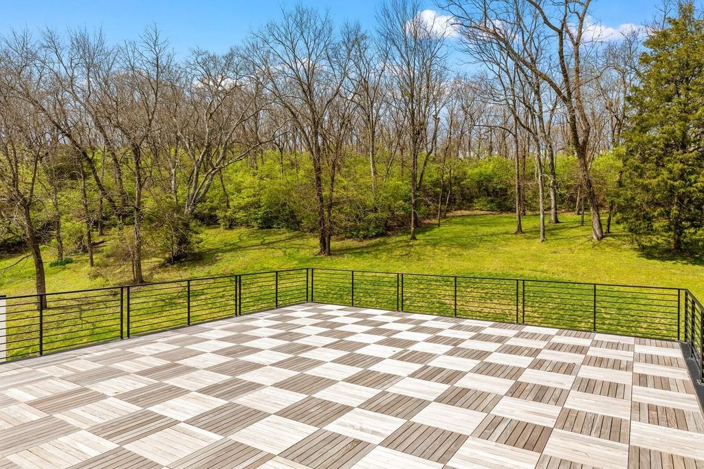 Captivating Modern Hillside Residence with Panoramic Views and Cutting-Edge Automation in Nashville, TN Listed at $6 Million