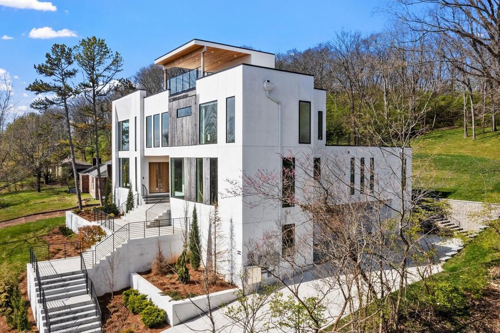 Captivating Modern Hillside Residence with Panoramic Views and Cutting-Edge Automation in Nashville, TN Listed at $6 Million