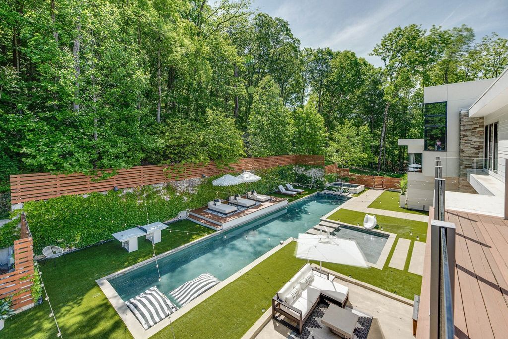 Enclave of Privacy, Exclusivity, and Contemporary Elegance: Nashville's Exquisite Residence Priced at $5,999,900