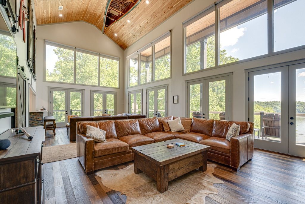 Exceptional Retreat on a Sprawling 9 Acre Estate in Winchester, TN - Ultimate Privacy and Tranquility Asking $6.9 Million