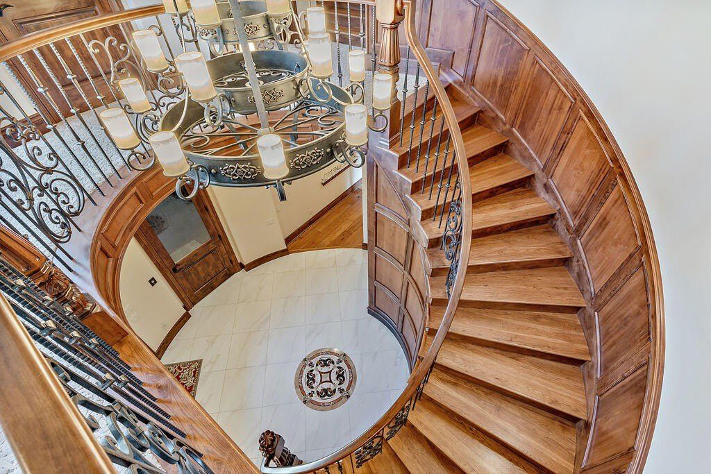 Extraordinary Estate: Celtic Moon Vineyards - Wine Lover's Dream in Eagle Point, OR Asking Price $5.75 Million