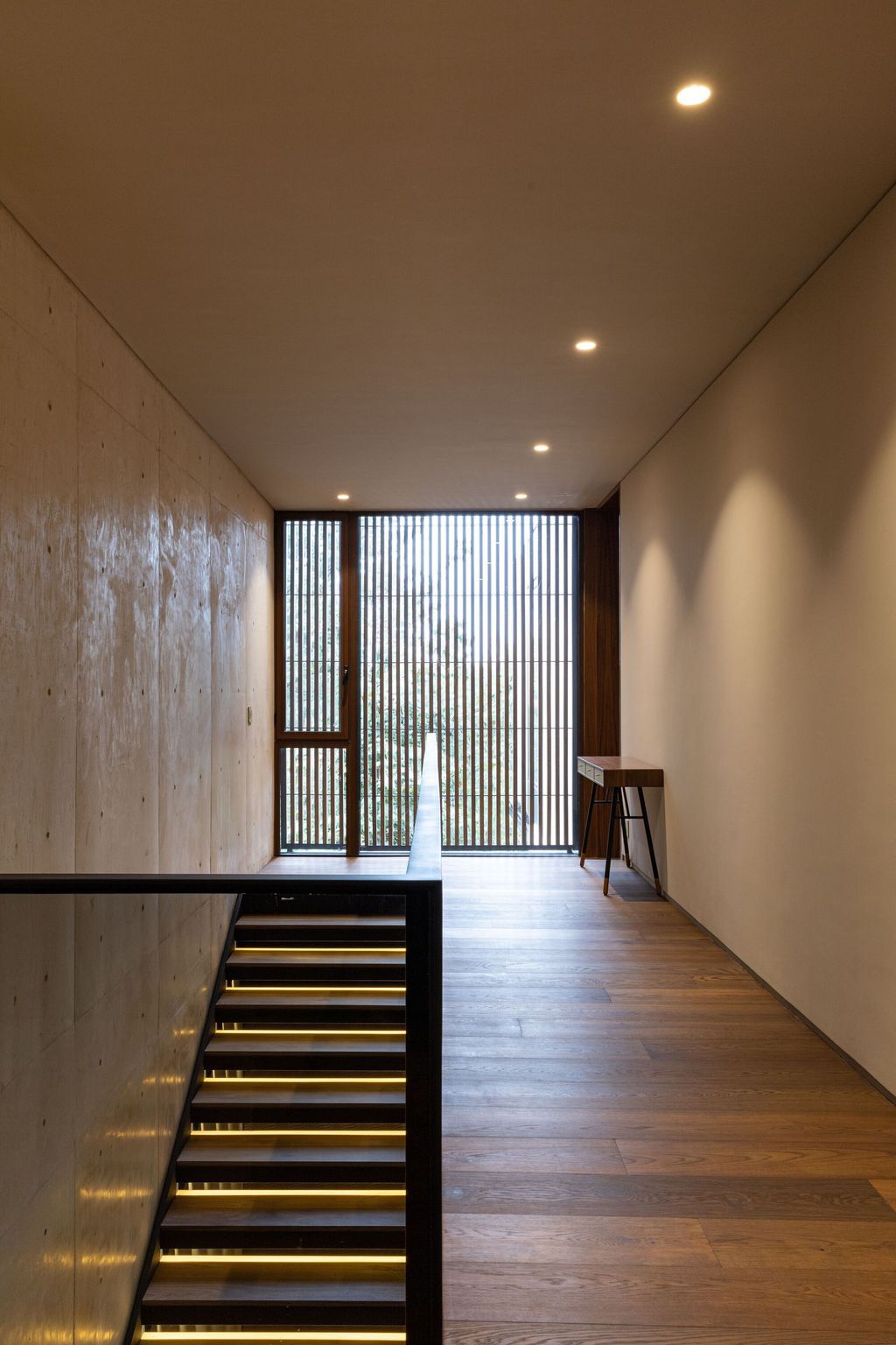 House PF for privacy and isolated spaces from outside by AE Arquitectos
