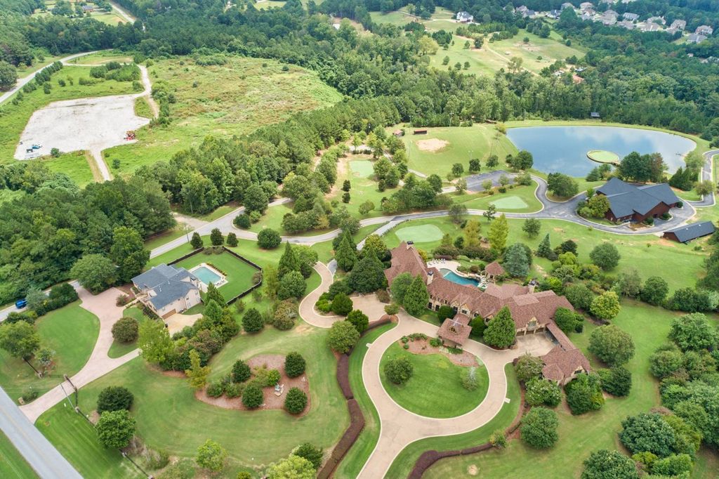 Kent Rock Manor: An Exquisite Venue for Grand Gatherings and Elegant Entertainment in Loganville, GA - Listed at $4.9M