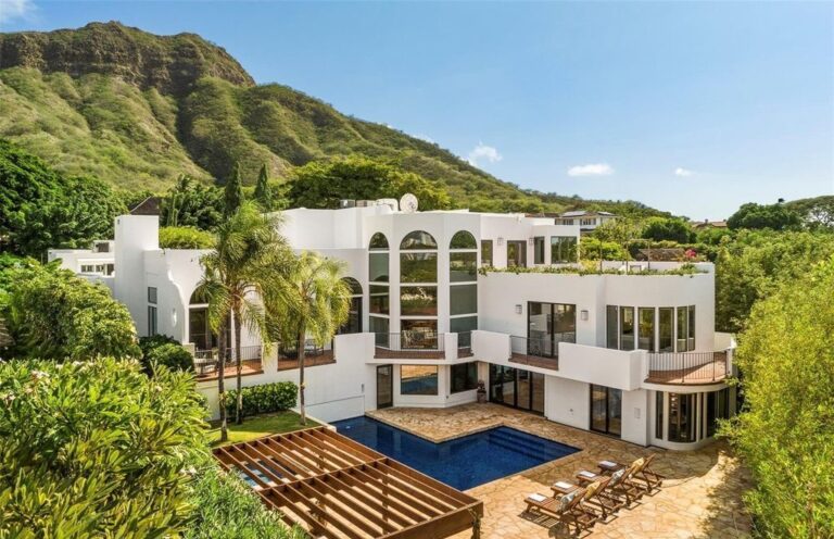 Magnificent Villa Leahi: Luxury Living and Breathtaking Views in Honolulu’s Desirable Neighborhood for $8.985M