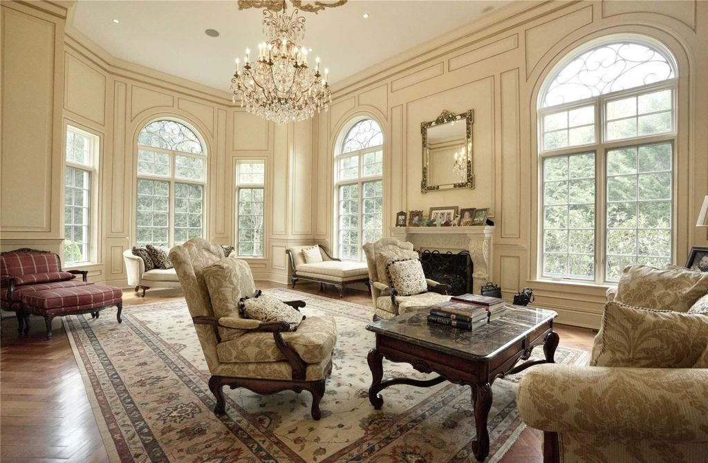 Majestic Colonial Estate Perfect for Elegant Entertainment in Great Neck, NY Listed at $6.988 Million