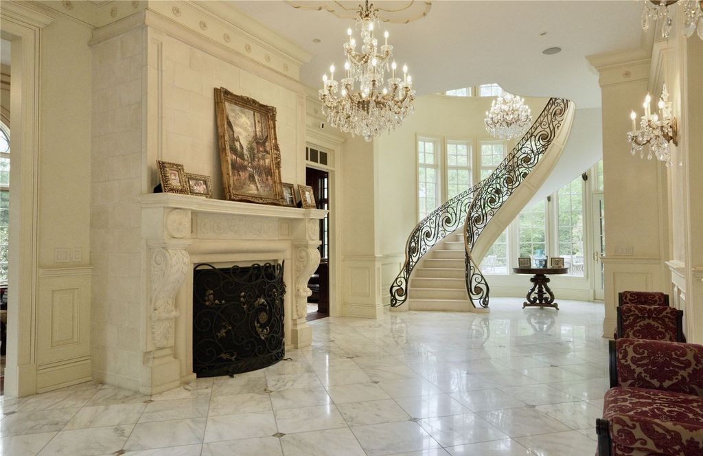 Majestic Colonial Estate Perfect for Elegant Entertainment in Great Neck, NY Listed at $6.988 Million