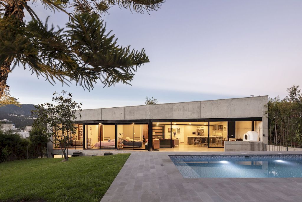 RA House, blends with topography by Bernardo Bustamante Arquitectos