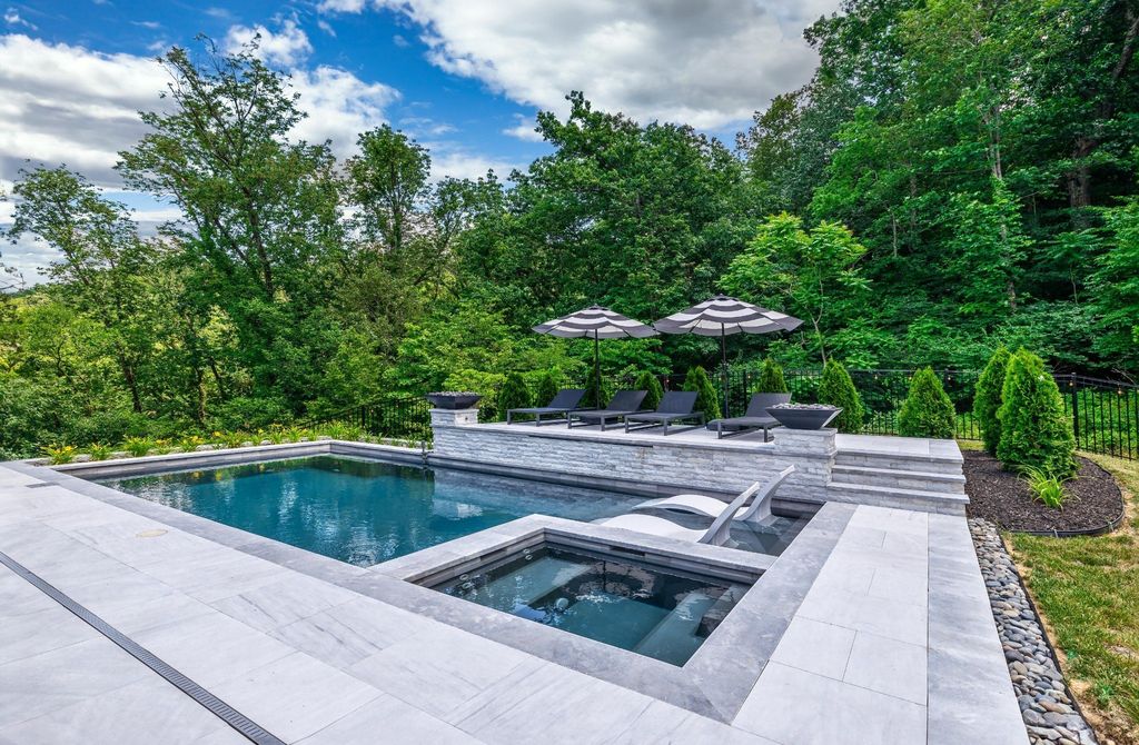 Spectacular Frank Lloyd Wright-Inspired Home: Privacy, Convenience, and Elegance at $2.299M