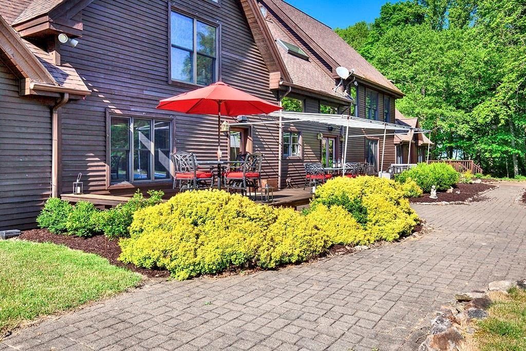 Stunning Home in Ligonier, PA with Spectacular Mountain Views Listed at $2.7M