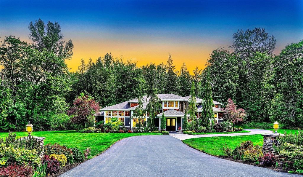 Stunning Luxury Home in Duvall, WA: Perfect Blend of Form, Function, and High-End Finishes at $2 Million
