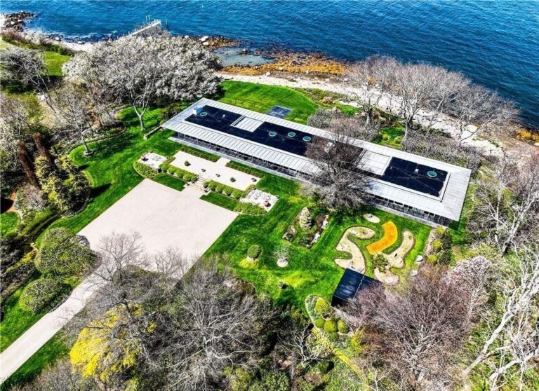 Stunning Modern Glass House on Fishers Island, NY A Captivating Blend of Livable Art Gallery