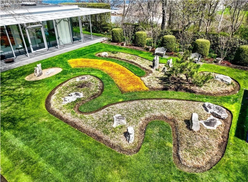 Stunning Modern Glass House on Fishers Island, NY: A Captivating Blend  of Livable Art Gallery and Serene Summer Retreat, Asking $8.25M