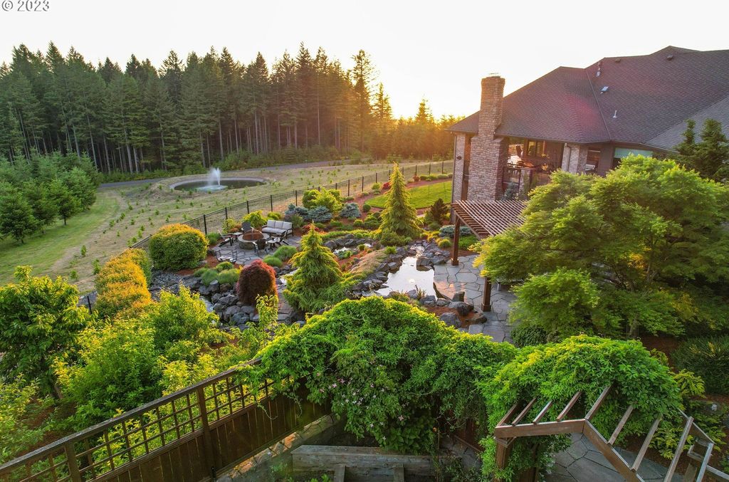 Stunning Residence in Camas, WA: Serene Setting, Ultimate Privacy, and Breathtaking Views Offered at $3.1M