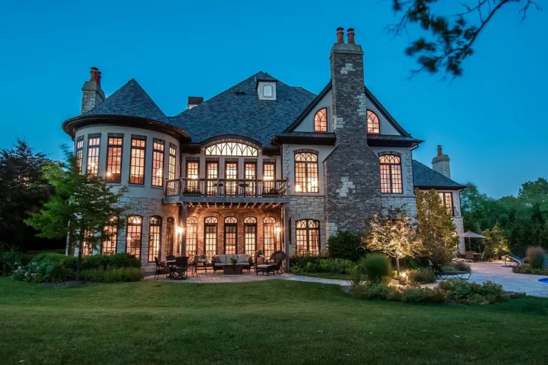 Stunning One of A Kind Estate on 12.3 Beautiful Acres in Illinois for $4,995,000