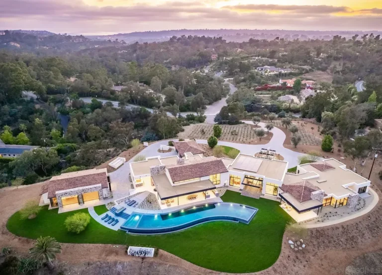 Newly Built Masterpiece with Unparalleled Beauty and Elegance in Rancho Santa Fe, California