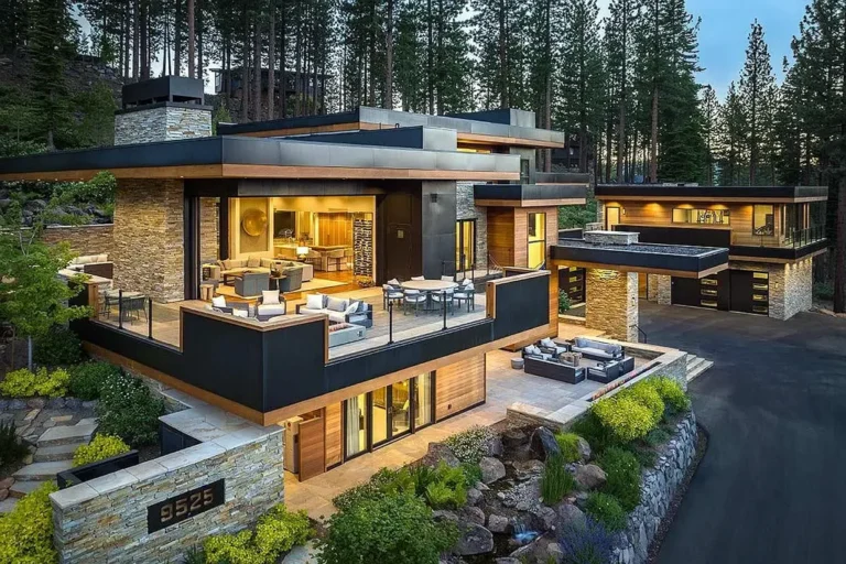An Entertainer’s Dream Home with Unparalleled Views in Truckee, California Seeking for $14,995,000