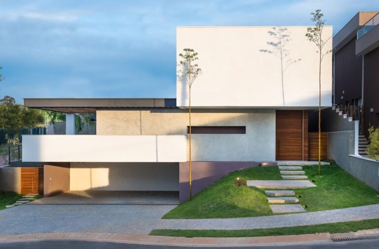 Boa Vista house, strong connection with landscape by Padovani Arquitetos