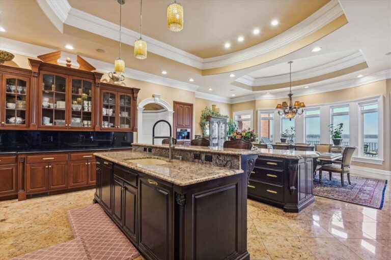 Captivating Waterfront Oasis Indulge in Luxury at this 8M AllBrick