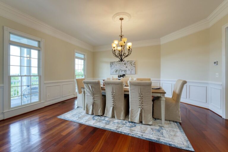 Charming FarmhouseStyle Home in Beacon Hill, Leesburg, Virginia Lists