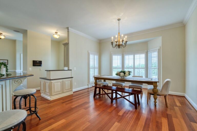 Charming FarmhouseStyle Home in Beacon Hill, Leesburg, Virginia Lists