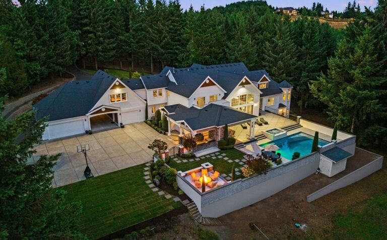 Custom Hampton’s Style Home in West Linn, Oregon: Secluded Privacy and Urban Convenience at its Finest $4.595 Million Listing