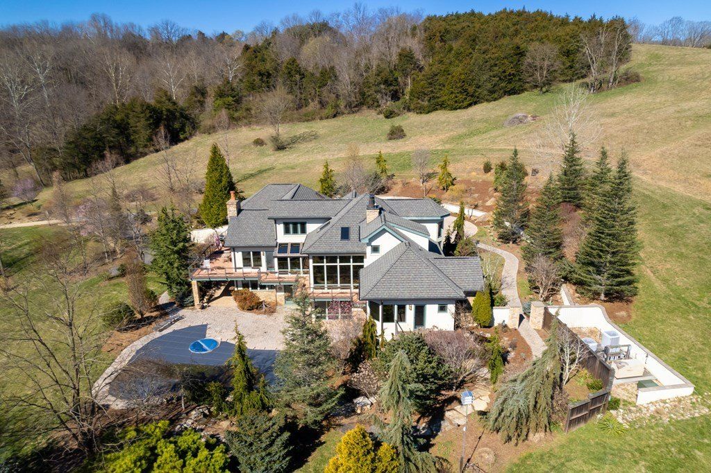 Discover Tranquility and Luxury at Lingonberry Farm: An Exceptional Estate in Rockbridge Baths, Virginia, Listed at $3.4M