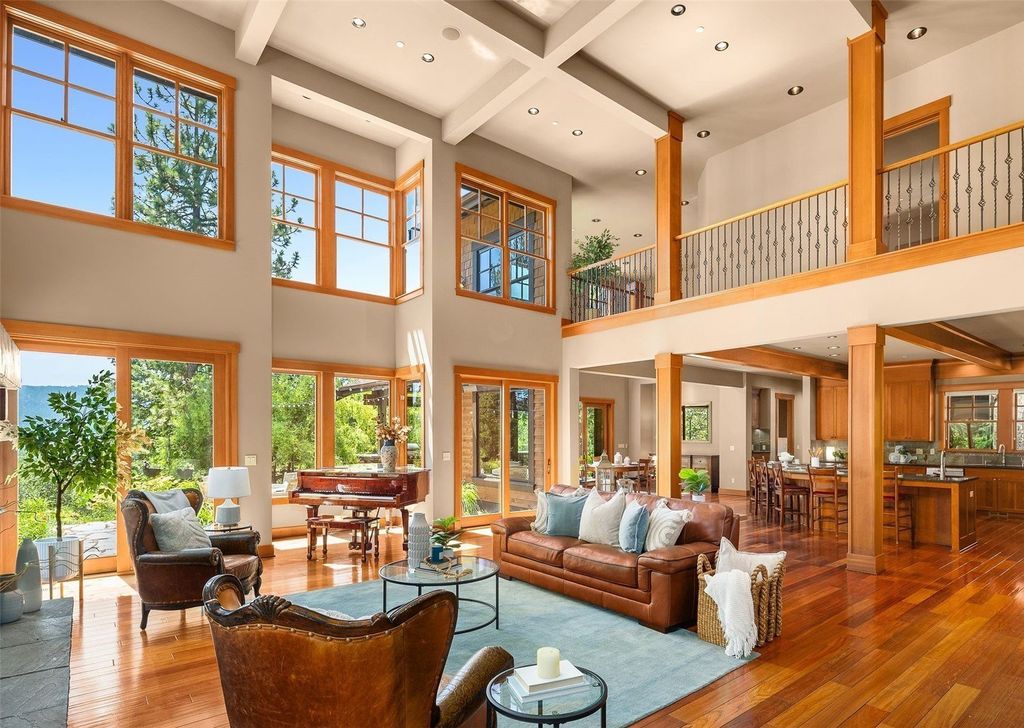 Discover Your Paradise: Luxurious Single-Owner Home on 148 Acres in Cle Elum, Washington Listing for $4.25M