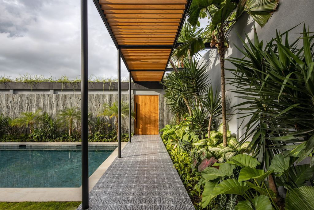 ER House, A Tropical Modern Architecture Design by Arkana Architects