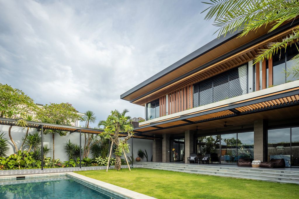 ER House, A Tropical Modern Architecture Design by Arkana Architects