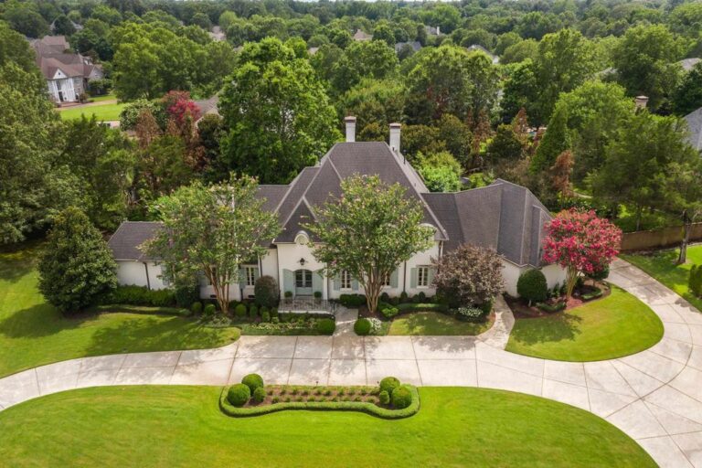Embrace the Ultimate in Luxury and Peace: Magnificent $2,059 Million Germantown, Tennessee Listing Awaits You