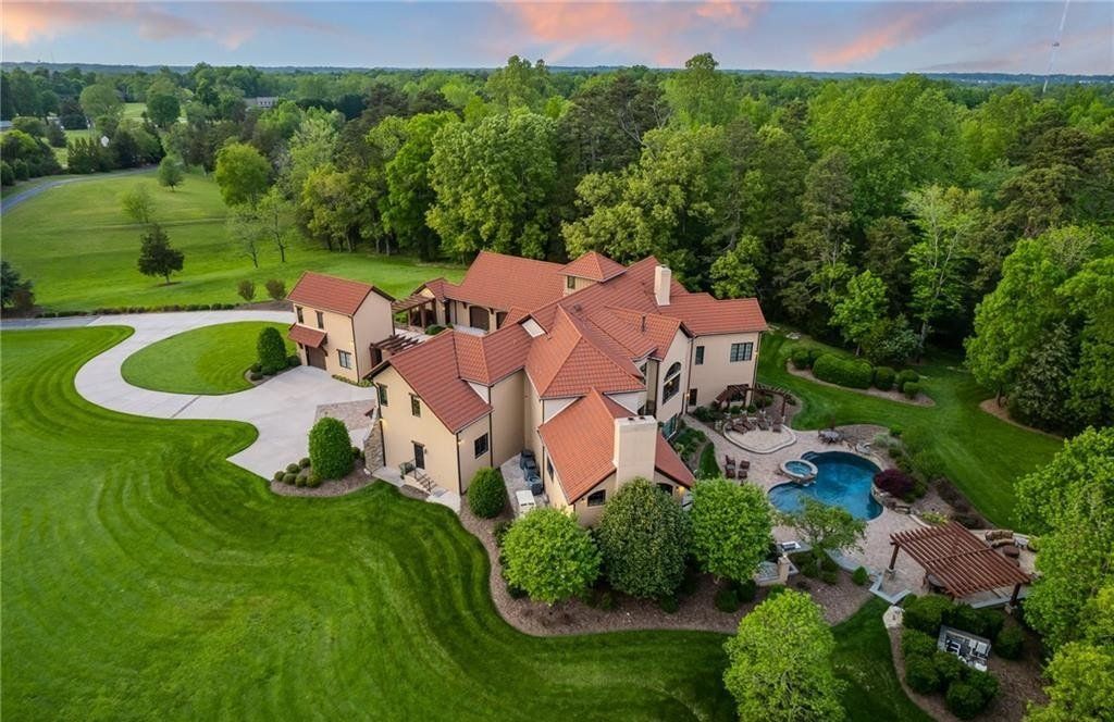 Escape to Paradise: Resort-Like Estate in High Point, North Carolina, Offers Everyday Vacation Bliss for $3.55M