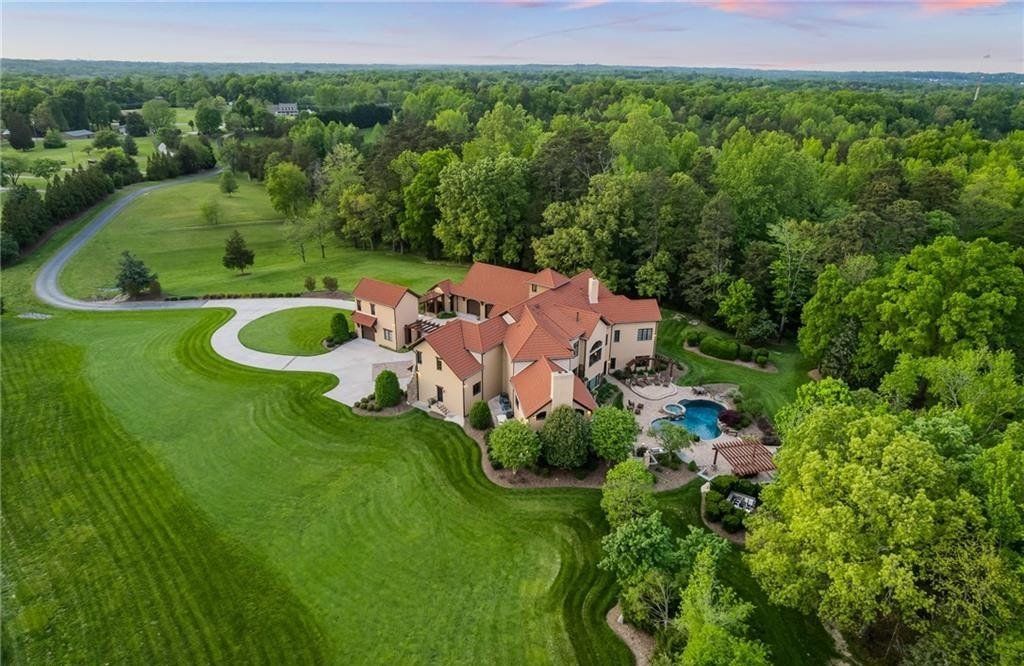 Escape to Paradise: Resort-Like Estate in High Point, North Carolina, Offers Everyday Vacation Bliss for $3.55M