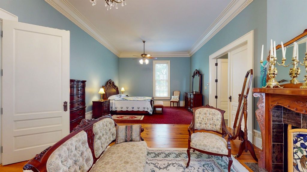 Exquisite Greek Revival Plantation in Jackson, Tennessee: Tranquil Outdoor Oasis Listed at $2.95M