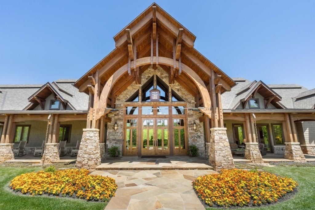 Exquisite Mountain Estate in Dahlonega, Georgia: A Luxurious Retreat Surrounded by Nature's Beauty, Listed at $5.85M