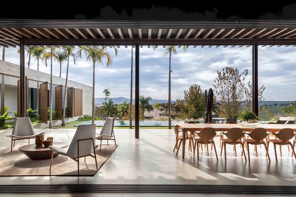 JR House to Enjoy Nature Designed by Padovani Arquitetos Associados