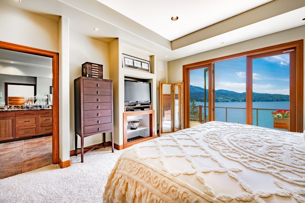 Lakefront Paradise: Luxurious Contemporary Home on Lake Whatcom, Washington Asking $3.489 Million
