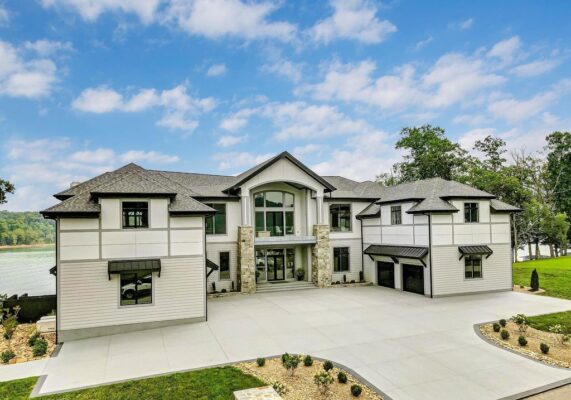 Magnificent Lake Home with Panoramic Views in Tennessee hits The Market for $11,497,000