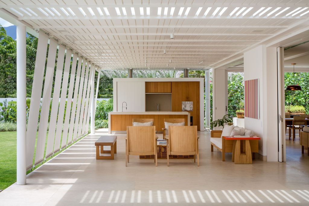 Marone house, modern aesthetics and design by Siqueira+Azul Arquitetura