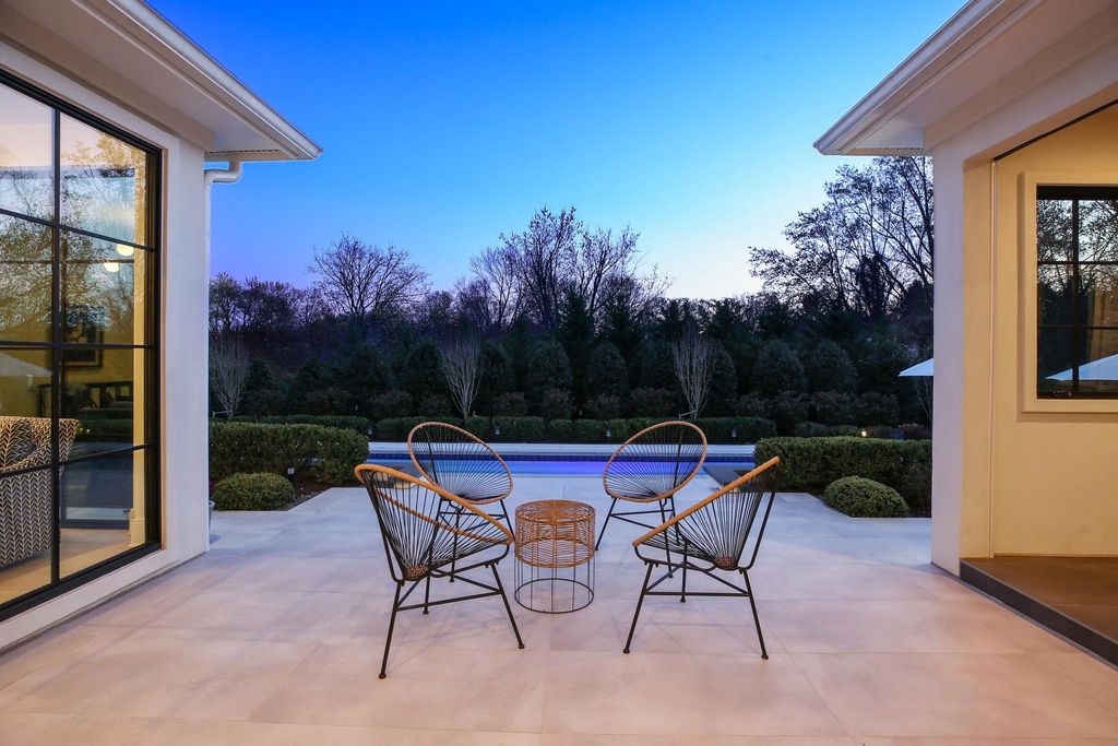 Modern Masterpiece in McLean, VA: The Epitome of Luxury Living Listed at $4.995 Million