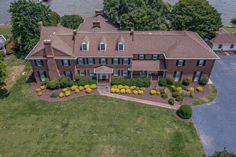 Riverfront Retreat in Tappahannock, Virginia Serene Luxury Living at