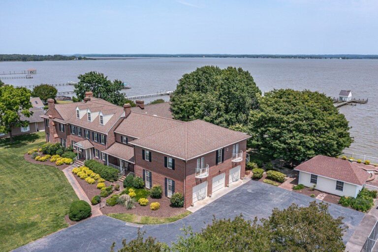 Riverfront Retreat in Tappahannock, Virginia Serene Luxury Living at