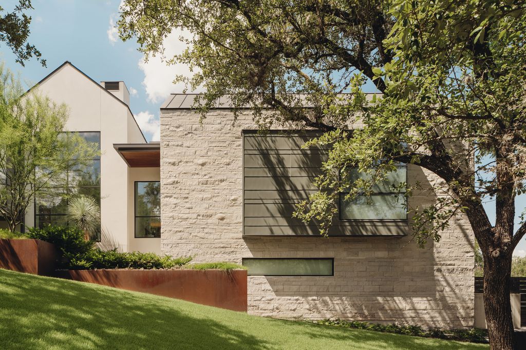 Rollingwood Modern House in Austin, Gabled Forms by LaRue Architects