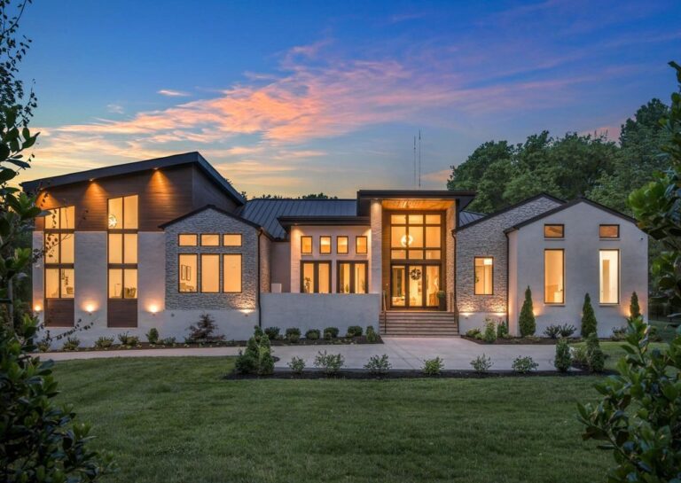 Secluded Oasis of Modern Living on Expansive 2.21 Acre Estate in Brentwood, Tennessee Priced at $5.299M