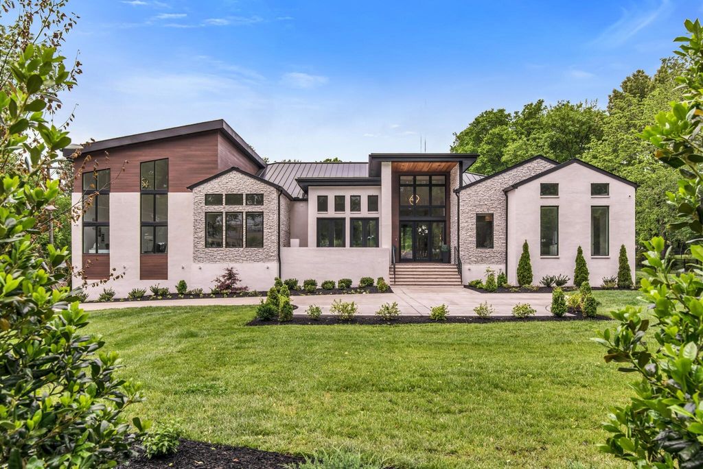 Secluded Oasis of Modern Living on Expansive 2.21 Acre Estate in Brentwood, Tennessee Priced at $5,299M